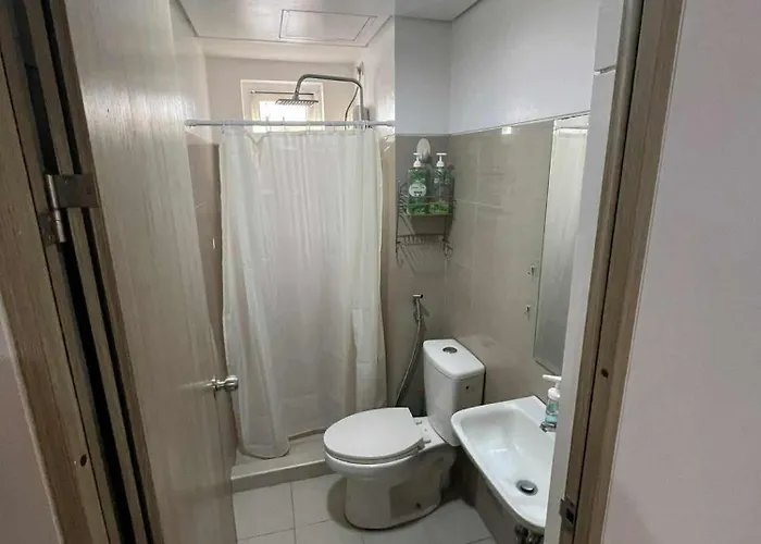 2 Bedroom Shore Mall Of Complex *